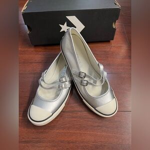 Womens 8 Converse Dainty Mary Jane OX Slip On Shoe Silver Leather New A12201C
